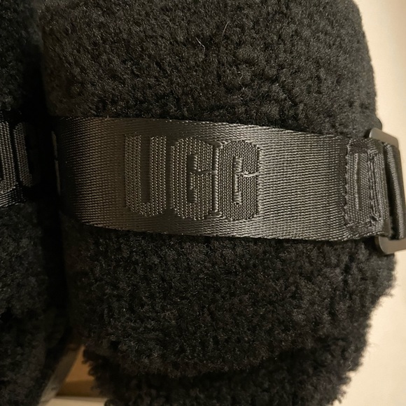 New in Box Ugg Slippers Fluffita in Black Size 7 - Picture 6 of 12